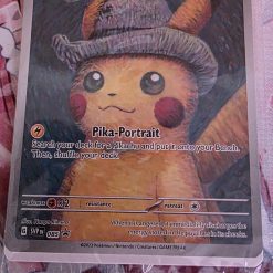 Pokemon Kaart Pikachu with Grey Felt Hat (SVP 085) - Afbeelding 2